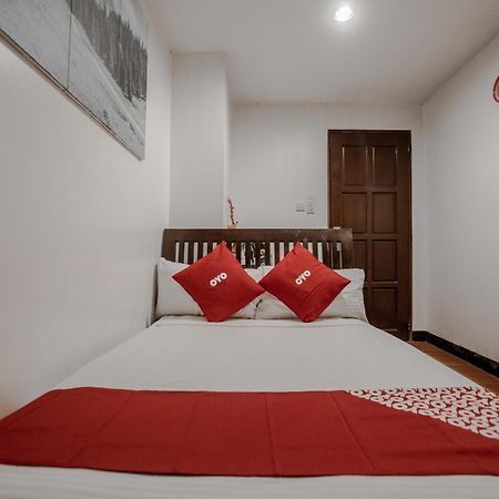 OYO 714 Haeinsa Condotel Cidade Quezon Exterior foto